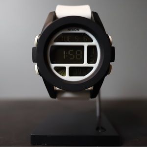 NIXON UNIT WATCH BLACK/WHITE